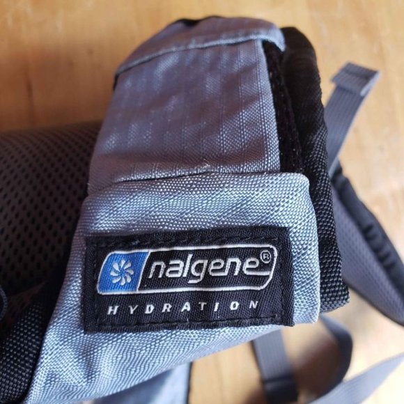 Blue Jan Sport Nalgene hydration pack with bladder - Picture 3 of 5